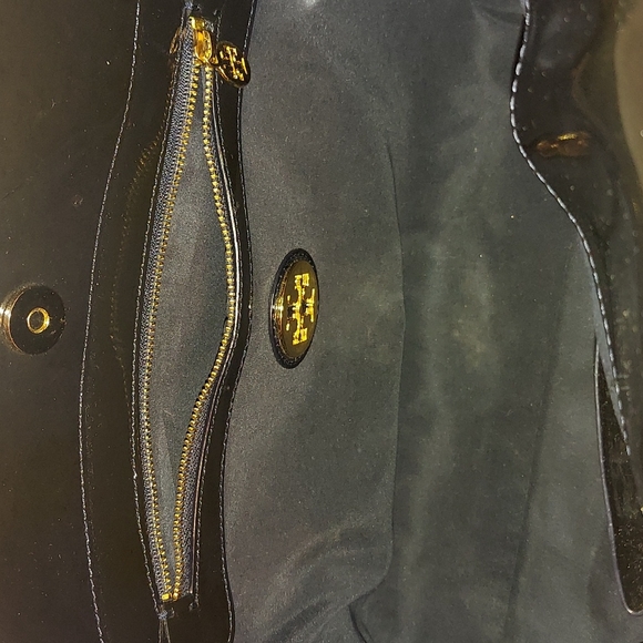 Tory Burch Black Bome Patent Leather Tote Bag with Goldtone Hardware - Picture 11 of 16